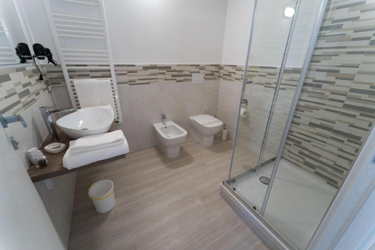 Claudio Rooms Fabbrico Luaran gambar