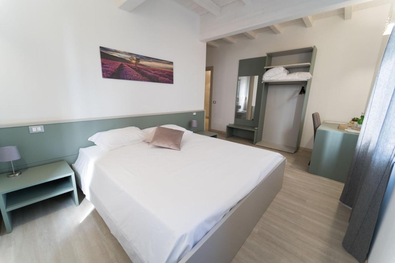 Claudio Rooms Fabbrico Luaran gambar