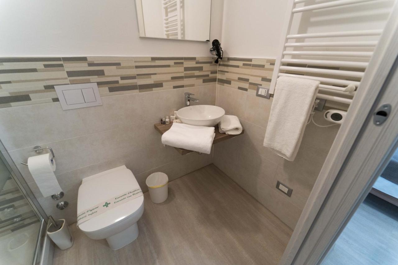 Claudio Rooms Fabbrico Luaran gambar