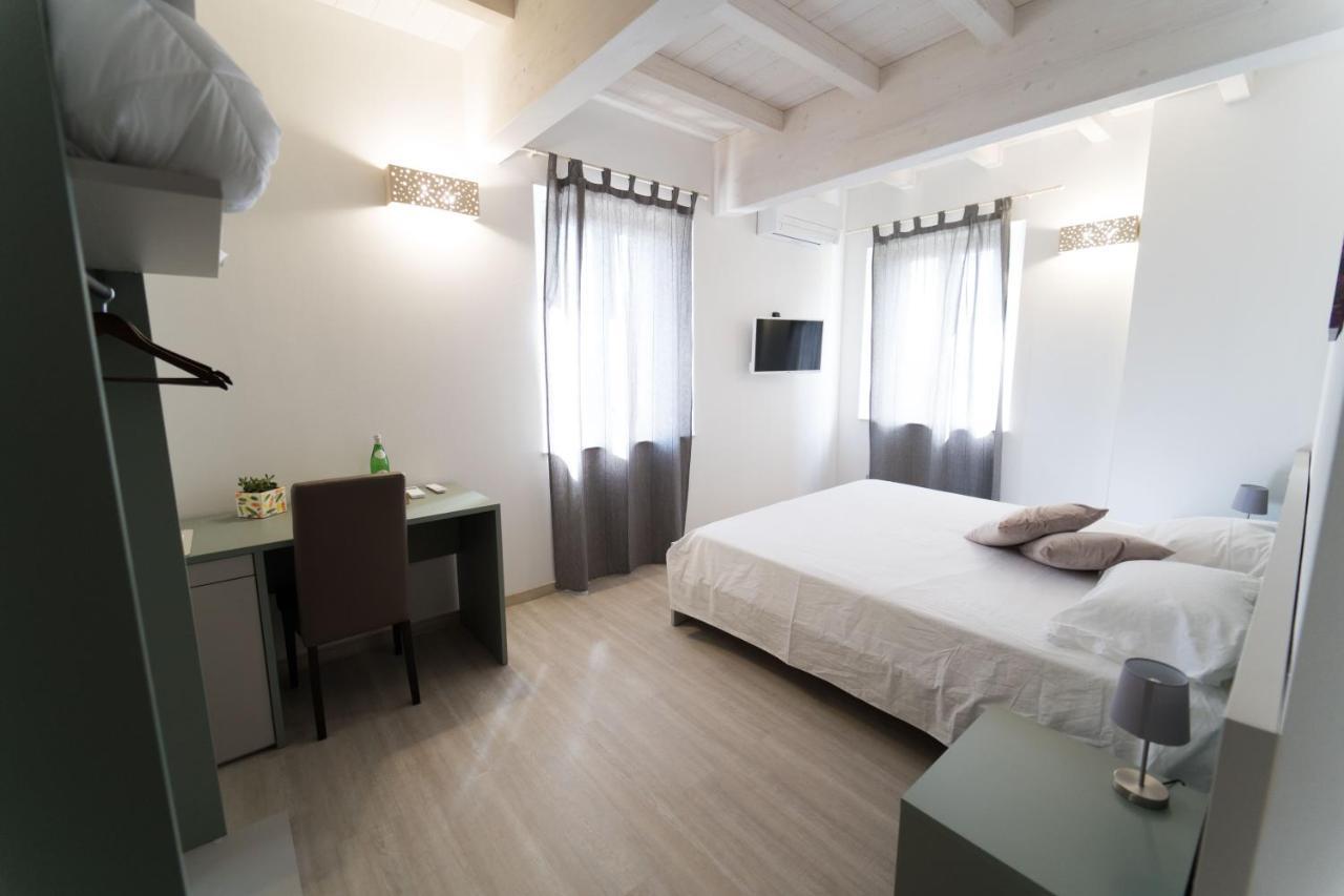 Claudio Rooms Fabbrico Luaran gambar